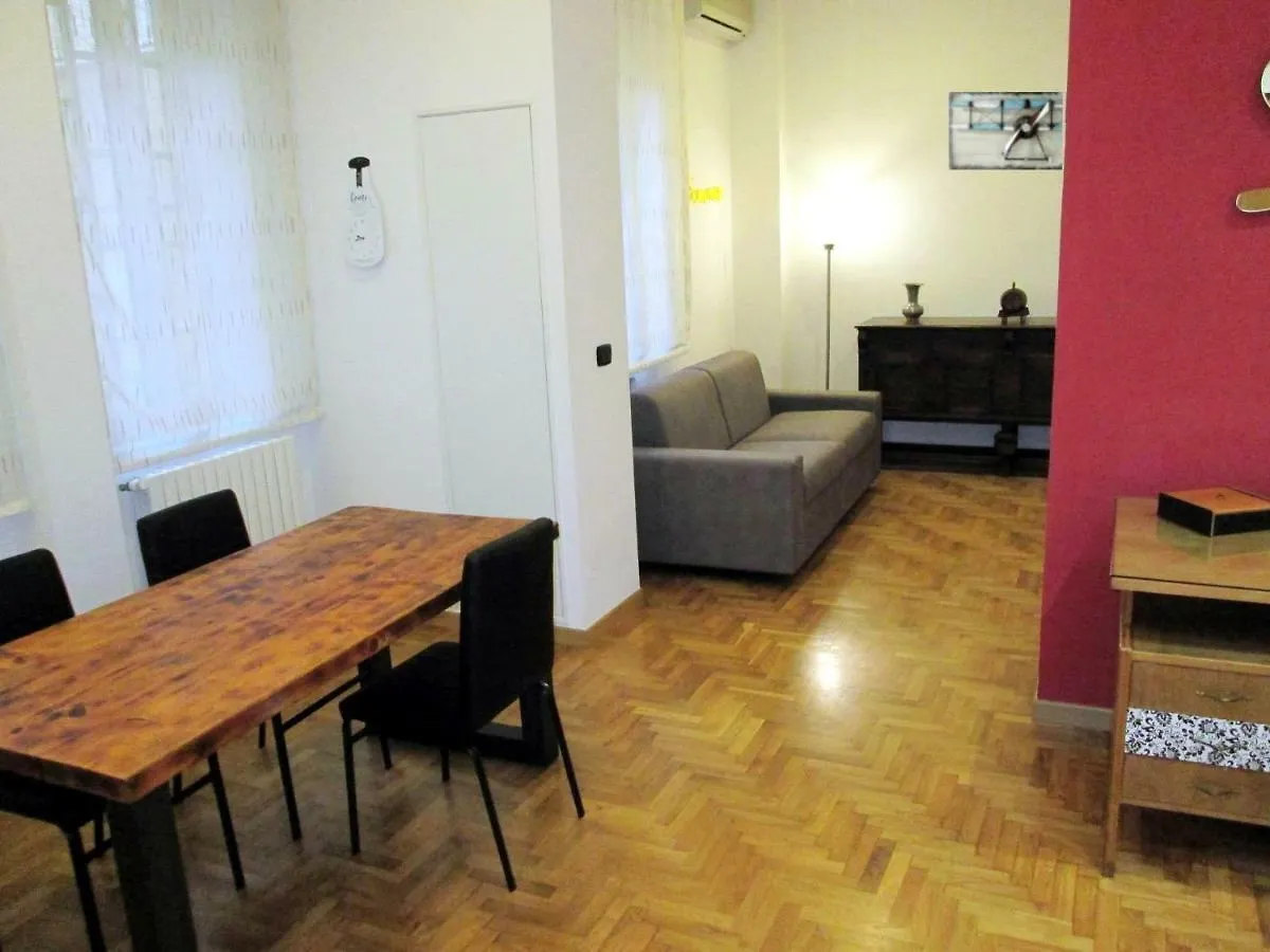 巴里Minihouse2公寓 0*, 巴里
